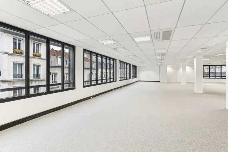 13 Rue Moreau, Paris à louer - Photo de l’immeuble – Image 3 sur 6