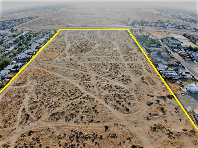 20th St West & 14 Fwy, Rosamond, CA à vendre - Photo principale – Image 1 sur 6