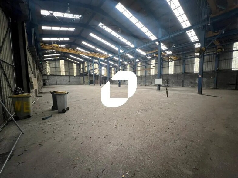 Local d’activités dans Denain à louer - Photo de l’immeuble – Image 2 sur 7