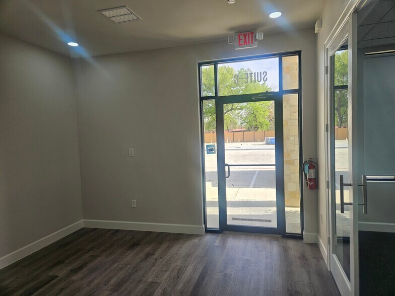 18739 Mueschke Rd, Cypress, TX à louer - Photo de l’immeuble – Image 2 sur 7