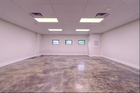 301 W Main St, Midlothian, TX à louer - Photo intérieure – Image 3 sur 19
