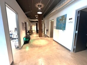 5815-5825 W Sunset Blvd, Hollywood, CA à louer Photo intérieure– Image 2 sur 3