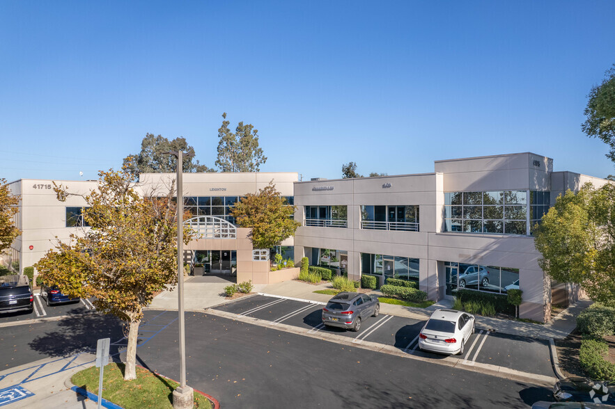 41661 Enterprise Cir N, Temecula, CA à louer - Photo de l’immeuble – Image 3 sur 16