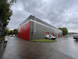 Plus de détails pour Bureau, Local d'activités à louer