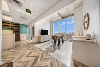 2980 NE 207th St, Aventura, FL à louer Photo intérieure– Image 1 sur 89