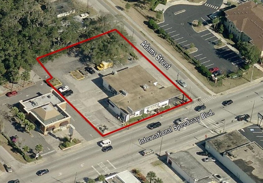910 W International Speedway Blvd, Daytona Beach, FL à vendre - Photo de l’immeuble – Image 3 sur 23