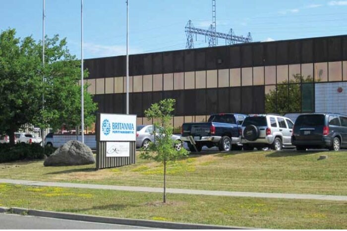 75 Westmore Dr, Toronto, ON à vendre - Photo de l’immeuble – Image 3 sur 3