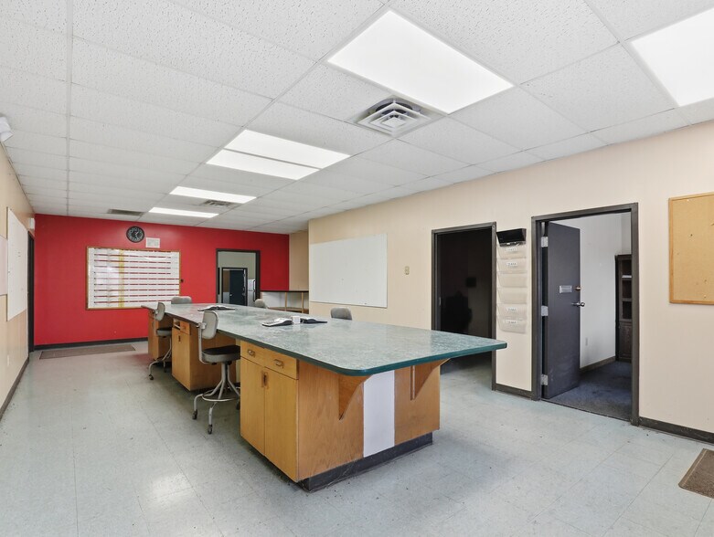 381 Old Mills Rd, Towanda, PA à vendre - Photo de l’immeuble – Image 2 sur 10