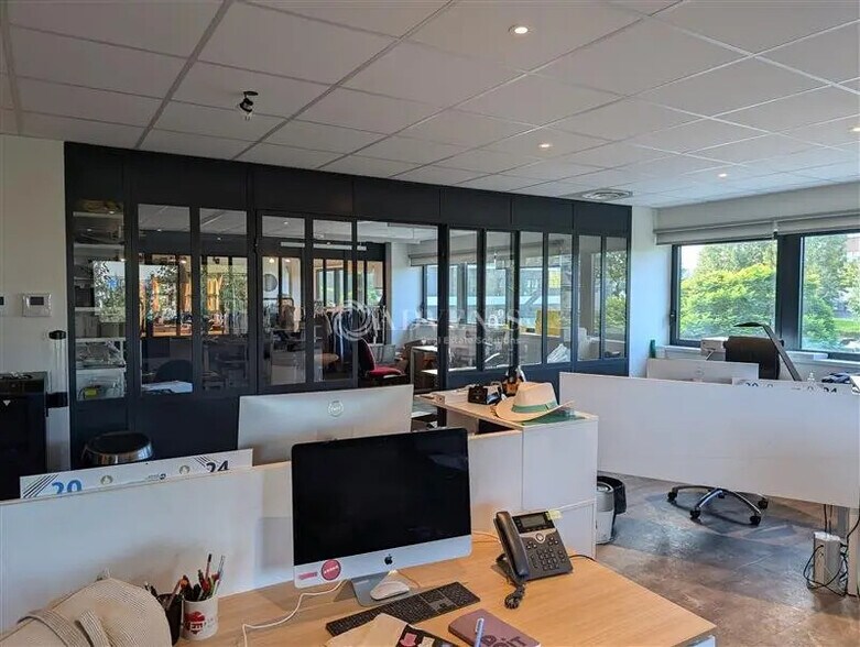 Bureau dans Schiltigheim à louer - Photo de l’immeuble – Image 3 sur 7