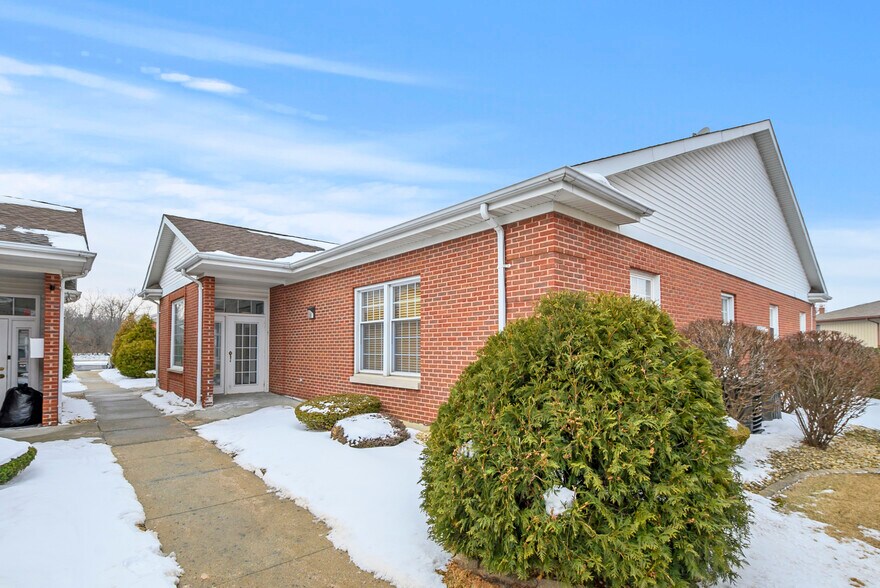 15859 Ridgeland Ave, Oak Forest, IL à louer - Photo de l’immeuble – Image 3 sur 14