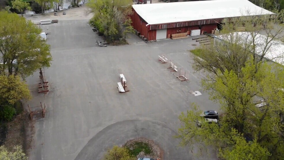 4000 Labore Rd, Vadnais Heights, MN à vendre - Vidéo sur l’annonce professionnelle – Image 2 sur 15