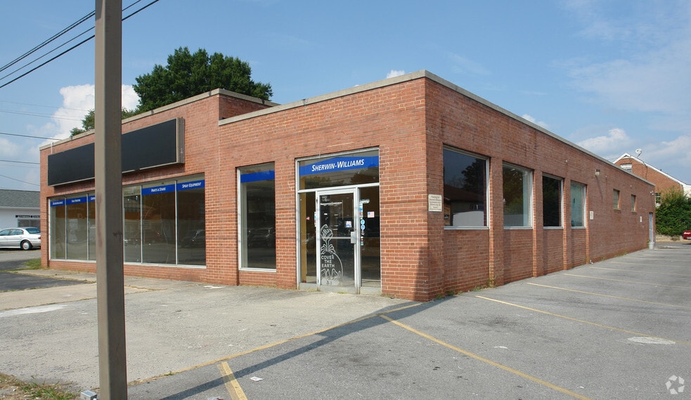 3653 Williamson Rd, Roanoke, VA à vendre - Photo principale – Image 1 sur 4