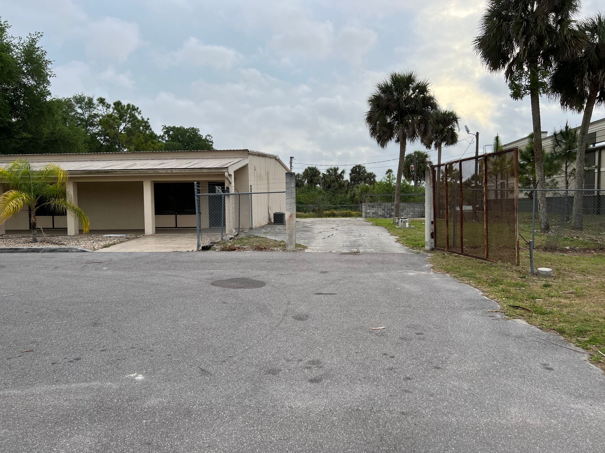 4841 Buckingham Rd, Fort Myers, FL à louer Photo intérieure– Image 1 sur 7