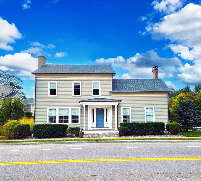 339 Route 202 Rt, Somers Township, NY à louer - Photo de l’immeuble – Image 1 sur 7