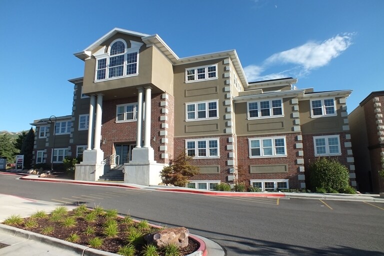 533 W 2600 S, Bountiful, UT à louer - Photo de l’immeuble – Image 3 sur 3