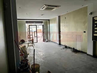 Plus de détails pour Local commercial à louer