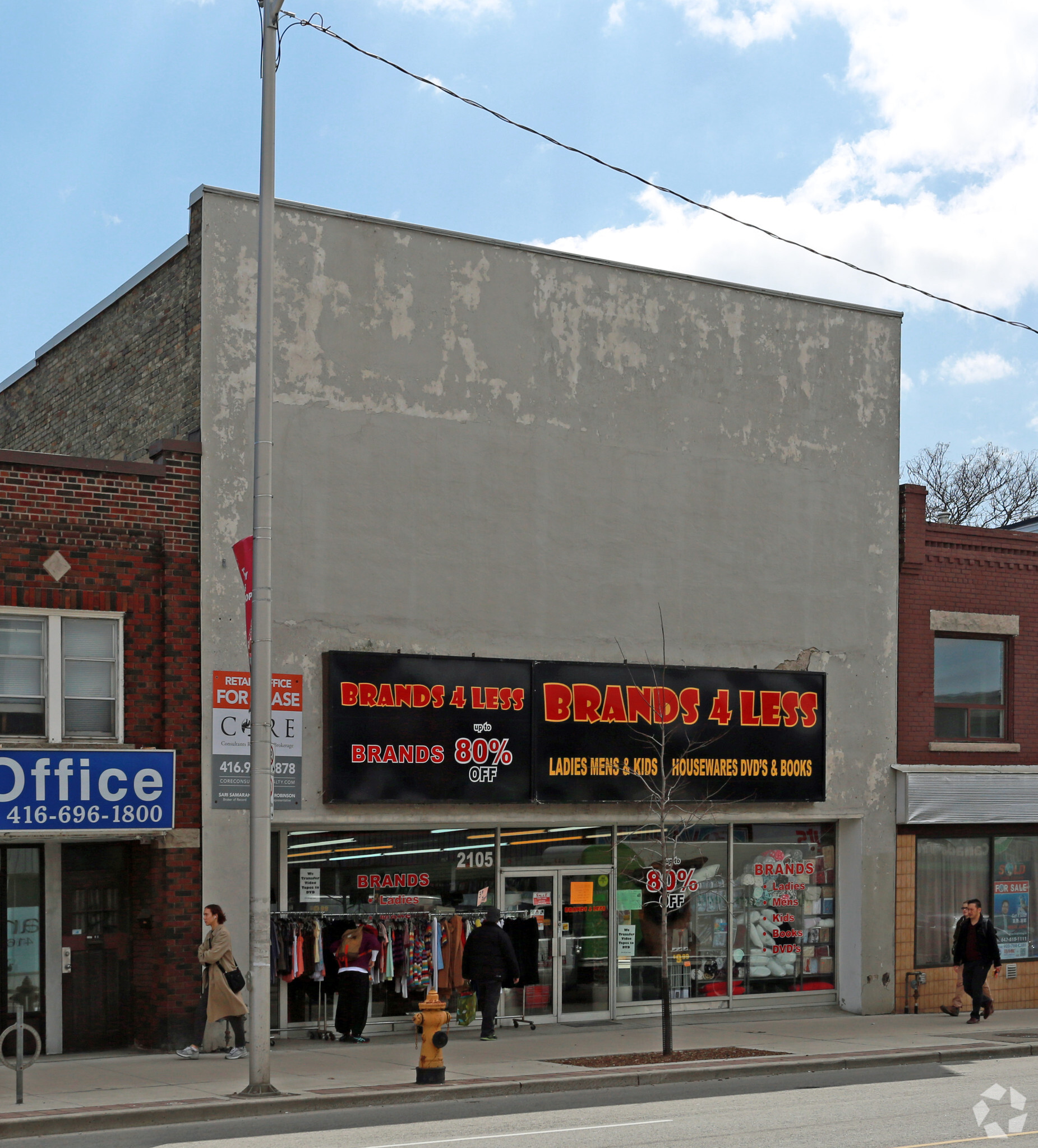 2105 Danforth Ave, Toronto, ON à louer Photo principale– Image 1 sur 3
