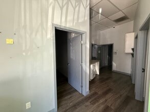 5162-5180 Wilshire Blvd, Los Angeles, CA à louer Photo intérieure– Image 1 sur 3