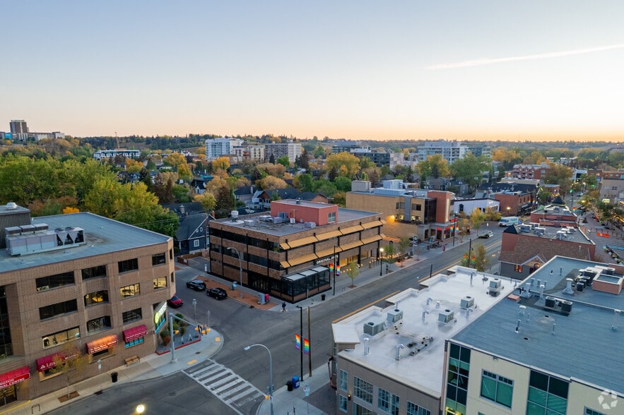 1220 Kensington Rd NW, Calgary, AB à louer - Aérien – Image 2 sur 5