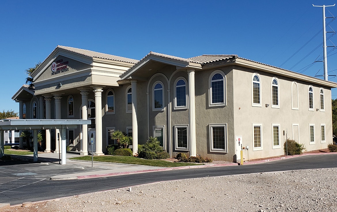 150 N Durango Dr, Las Vegas, NV à louer Photo principale– Image 1 sur 5