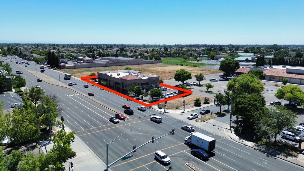 1540 E March Ln, Stockton, CA à louer - Photo de l’immeuble – Image 2 sur 8