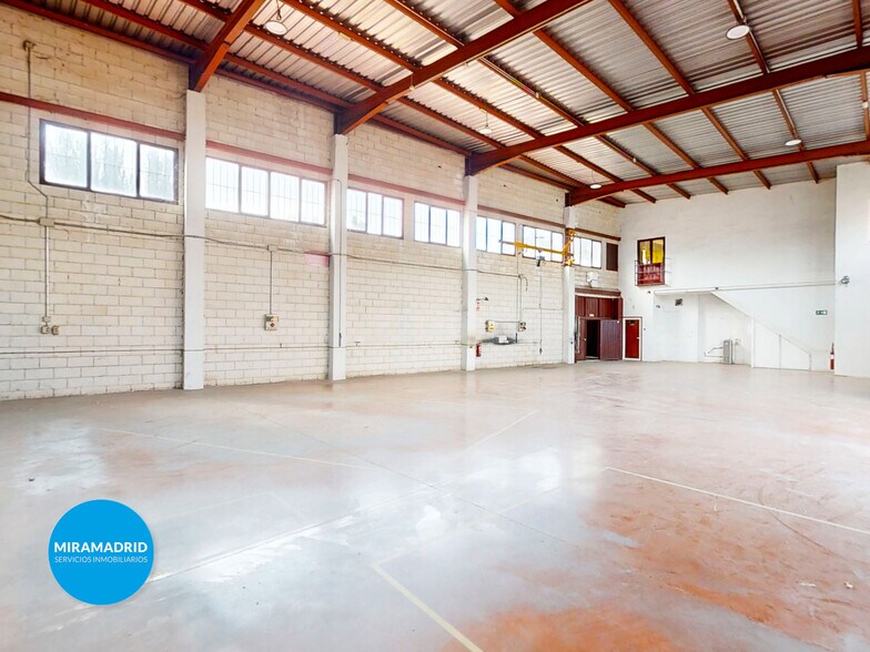 Industriel/Logistique dans Paracuellos de Jarama, Madrid à vendre - Photo de l’immeuble – Image 1 sur 7