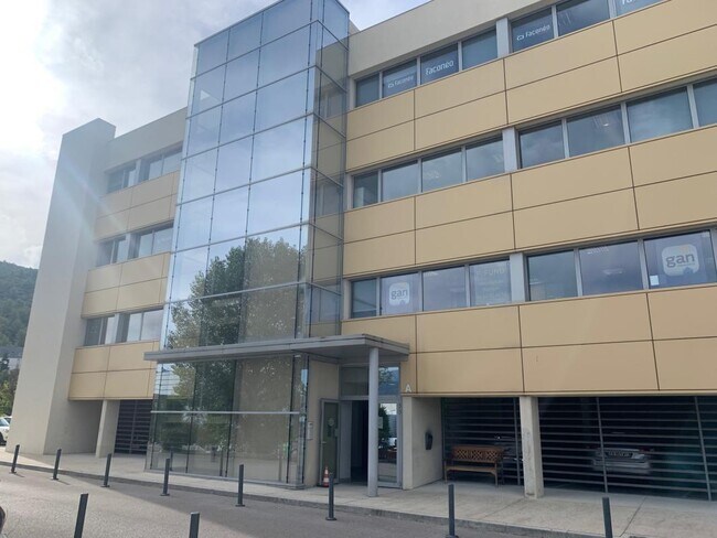 Plus de détails pour Bureau à louer