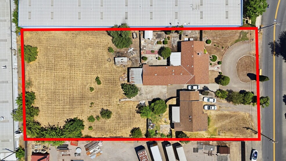 913 Reno Ave, Modesto, CA à vendre - Photo principale – Image 1 sur 52