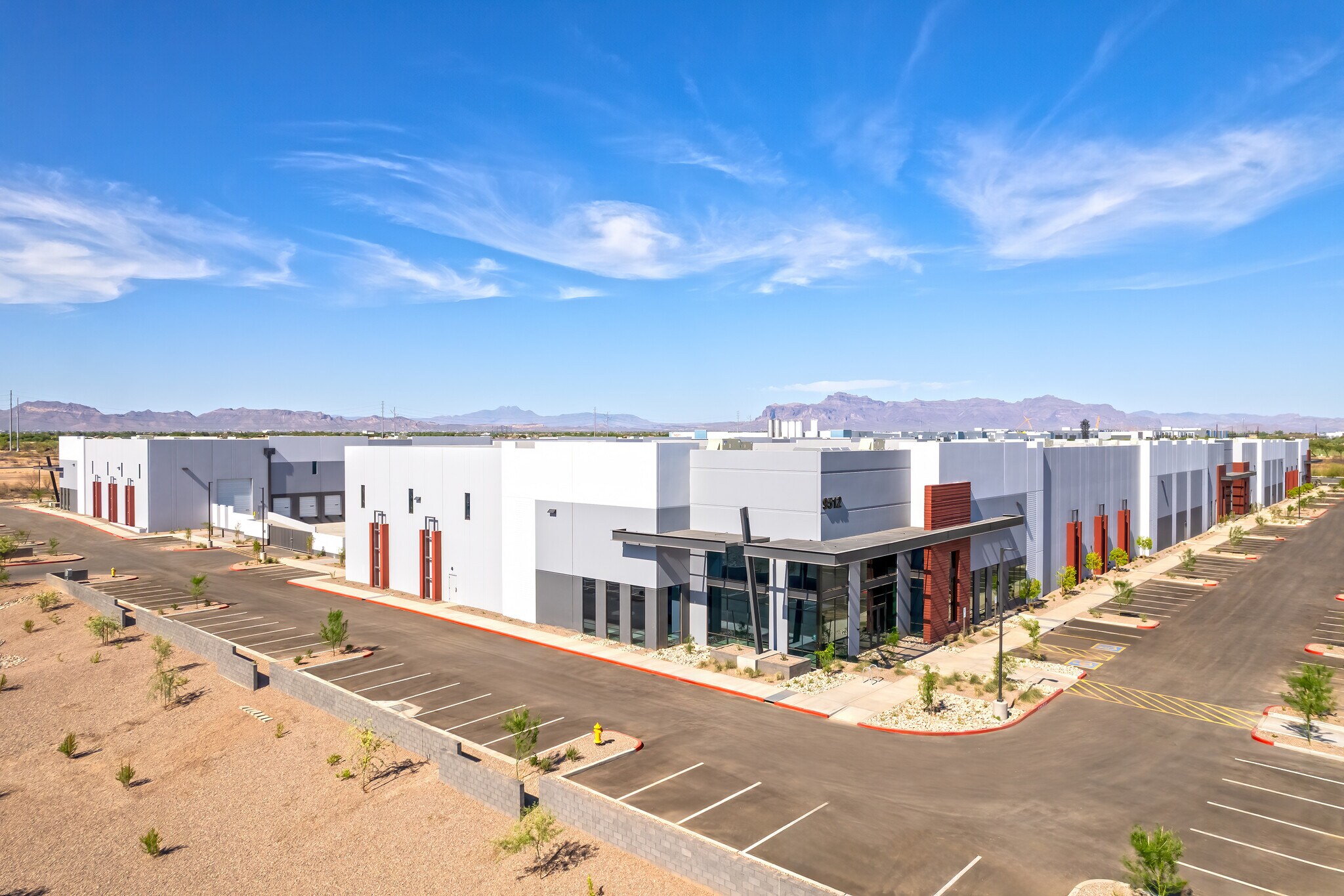 9520 E Elliot Rd, Mesa, AZ à louer Photo principale– Image 1 sur 52