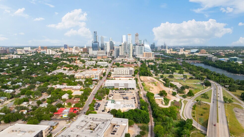 1515 W 5th St, Austin, TX à vendre - Photo de l’immeuble – Image 3 sur 14