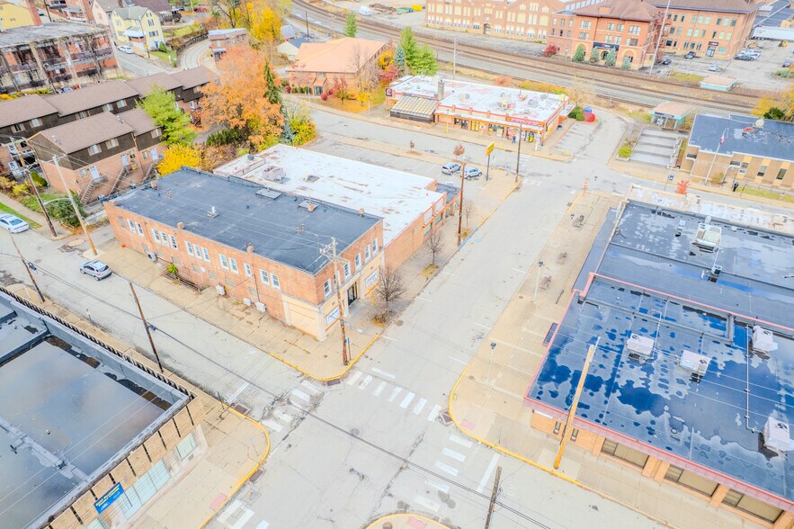 112 Westinghouse Ave, Wilmerding, PA à vendre - Photo de l’immeuble – Image 2 sur 7