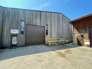 Plus de détails pour 6-8 West St, South Petherton - Industriel/Logistique à louer