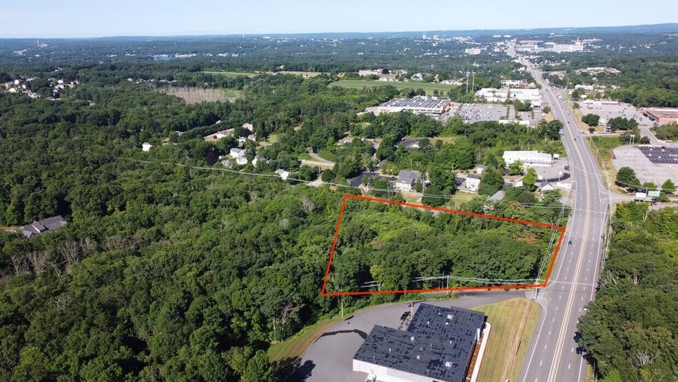 28 Cherry St, Shrewsbury, MA à vendre - Photo principale – Image 1 sur 4