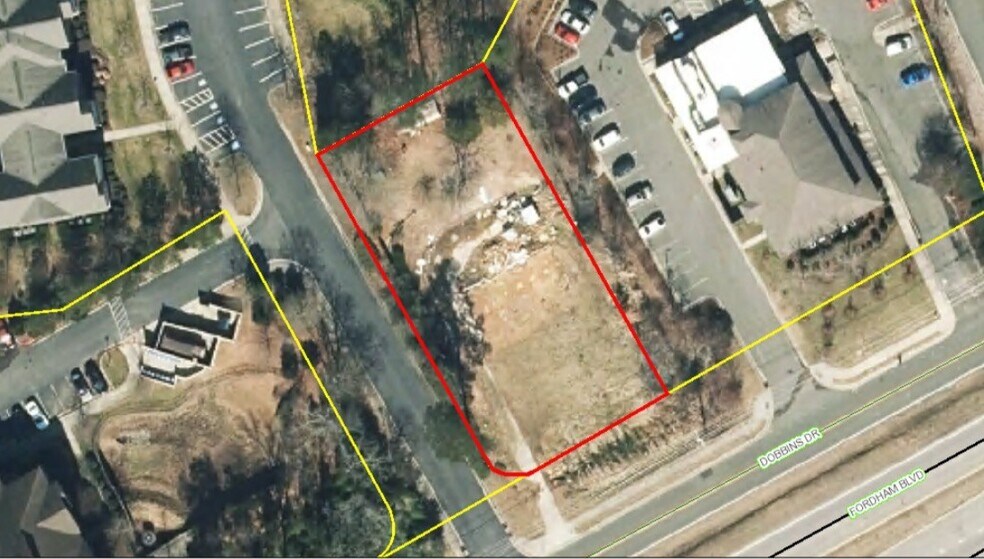 1751 Dobbins Dr, Chapel Hill, NC à vendre - Aérien – Image 1 sur 3