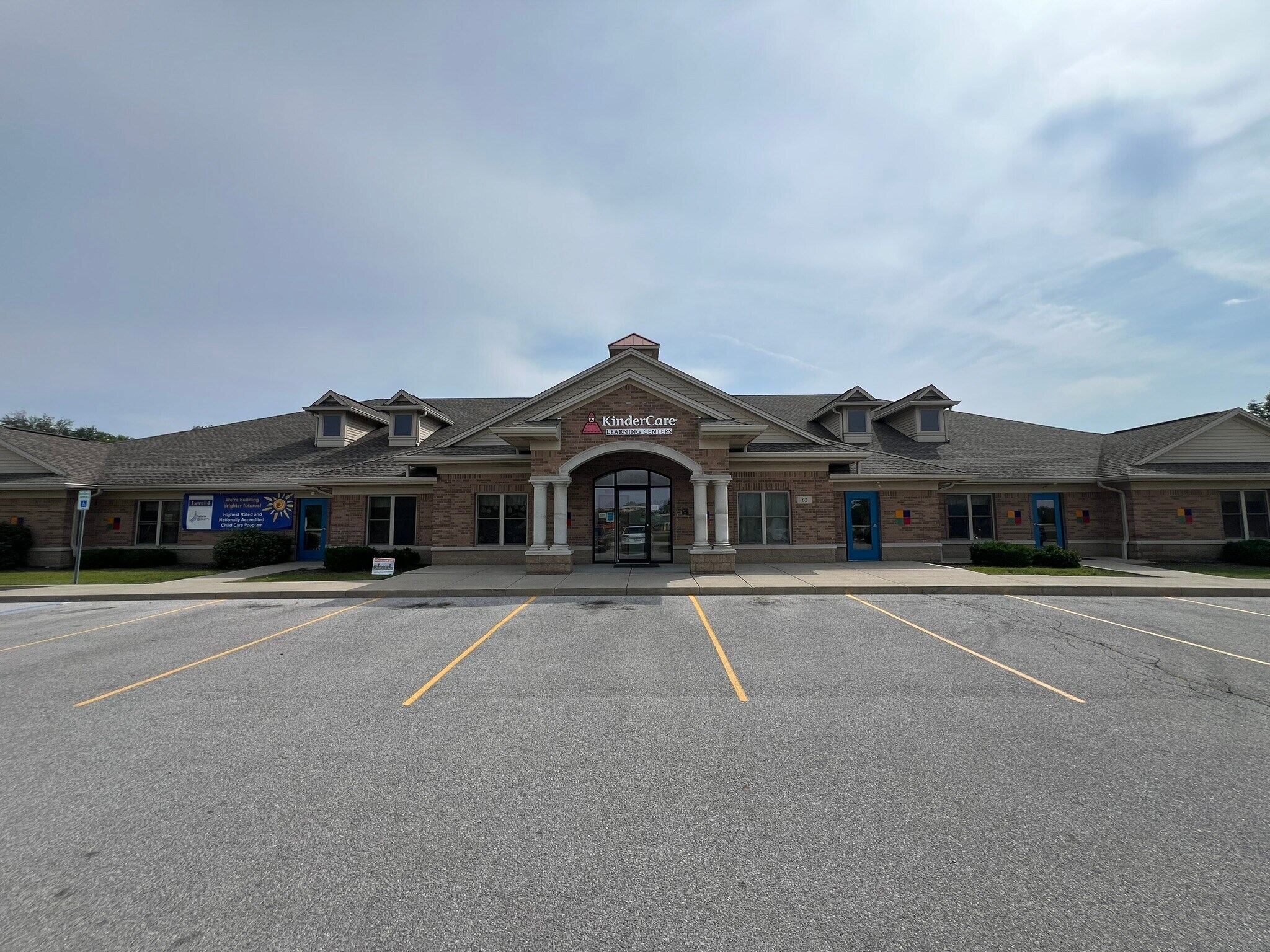 62 Capital Dr, Warsaw, IN à louer Photo de l’immeuble– Image 1 sur 15
