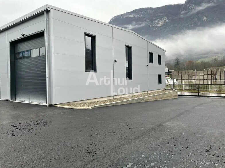 98 Route Des Jardins, Arbin à louer - Photo de l’immeuble – Image 3 sur 3