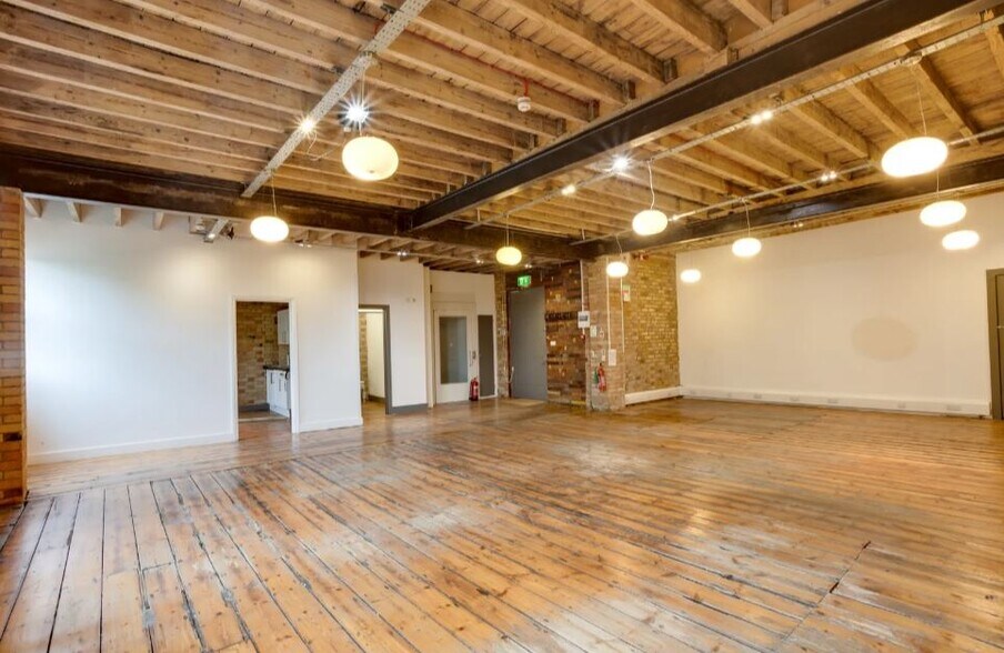 2A-2B Wrentham Ave, Londres à louer - Photo de l’immeuble – Image 3 sur 6