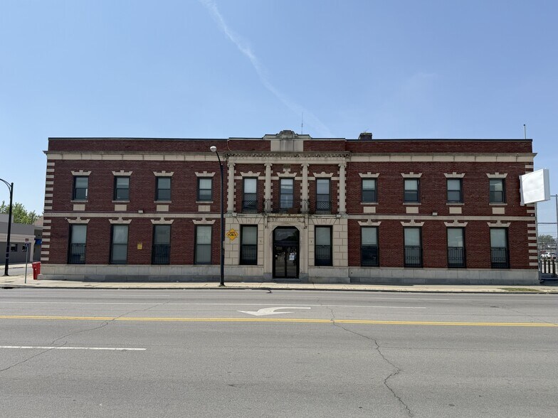 2564 Delaware Ave, Buffalo, NY à vendre - Photo de l’immeuble – Image 2 sur 10