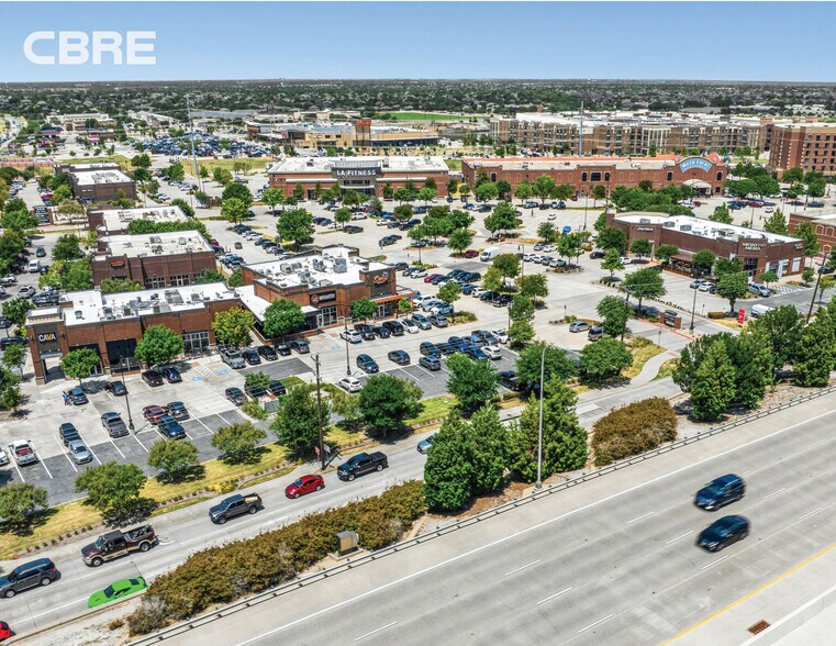 Frisco Market Center portefeuille de 3 biens à vendre sur LoopNet.fr - Photo de l’immeuble – Image 2 sur 2
