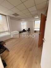 Local d’activités dans Massy à louer Photo intérieure– Image 2 sur 6