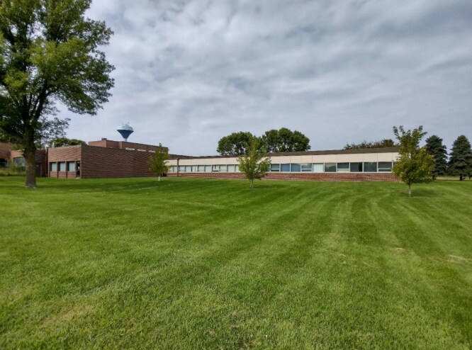 300 3rd Ave SE, Fairfax, MN à vendre - Photo principale – Image 1 sur 22