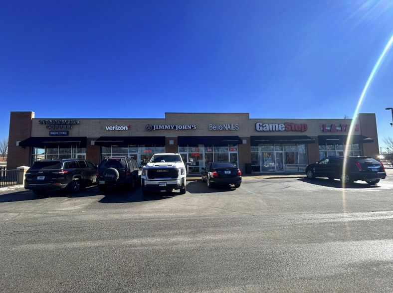 9939 Wicker Ave, Saint John, IN à louer - Photo de l’immeuble – Image 1 sur 9