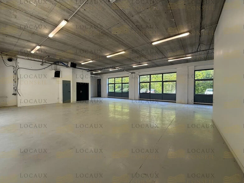 163 Rue De La Belle Etoile, Roissy-en-France à louer - Photo de l’immeuble – Image 3 sur 6
