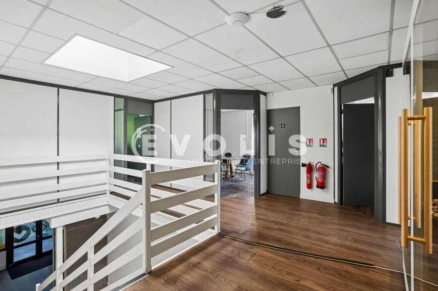 30 Rue Du 35eme Regiment D'Aviation, Bron à vendre - Photo intérieure – Image 3 sur 12