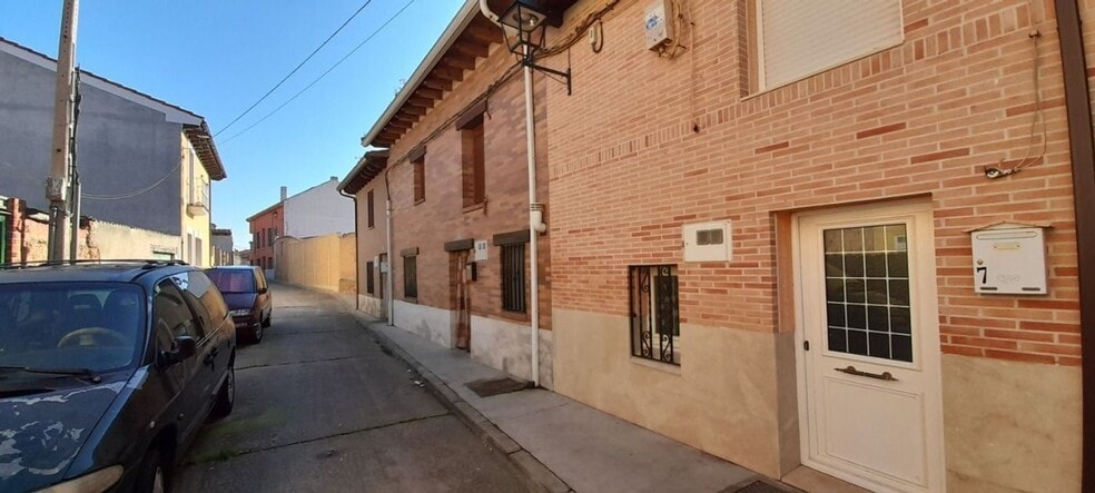 Calle Hondón, 12, Cigales, Valladolid à vendre - Photo de l’immeuble – Image 2 sur 11