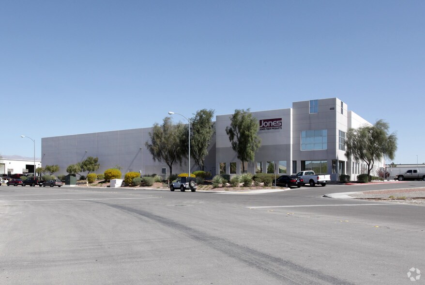 4450 N Walnut Rd, North Las Vegas, NV à louer - Photo de l’immeuble – Image 1 sur 4