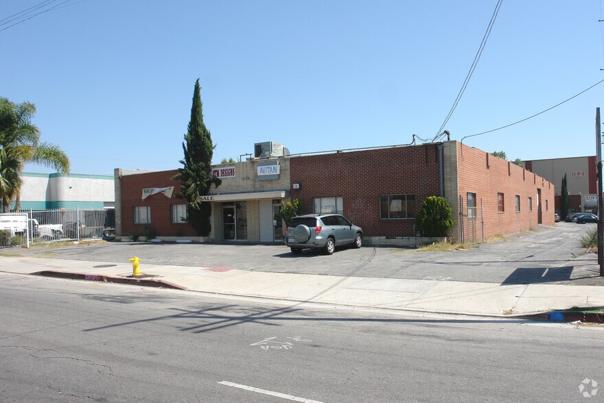 13148 Saticoy St, North Hollywood, CA à louer - Photo principale – Image 1 sur 3