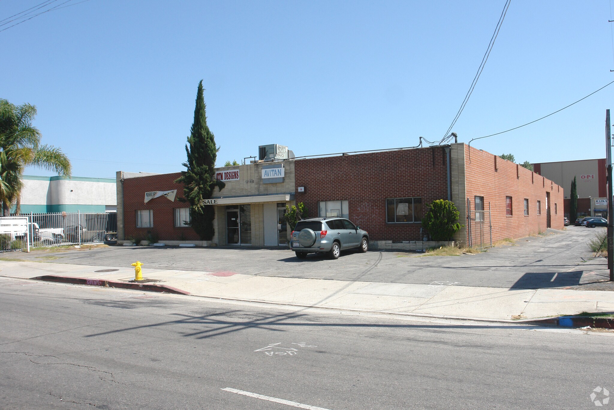 13148 Saticoy St, North Hollywood, CA à louer Photo principale– Image 1 sur 4