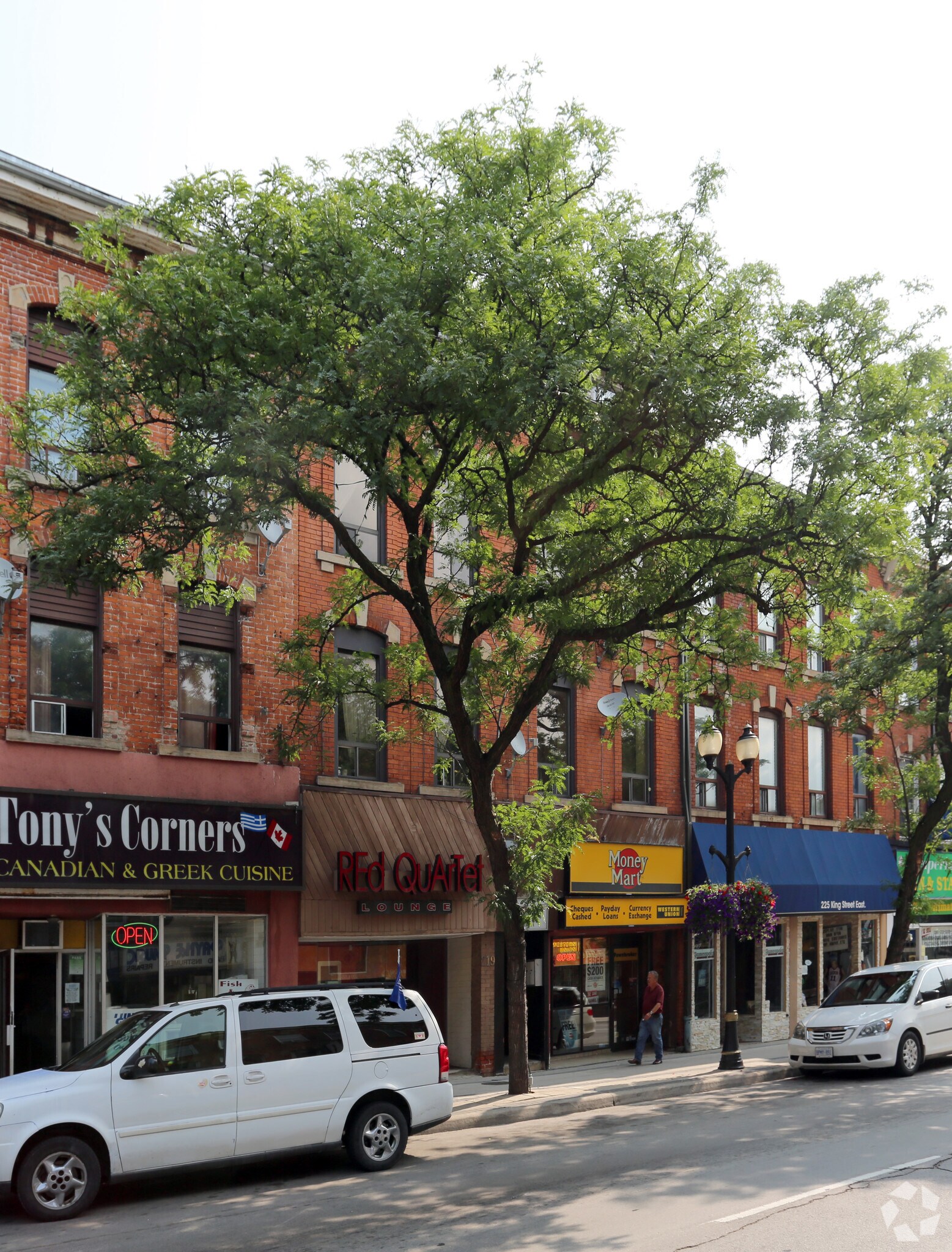 219-221 King St E, Hamilton, ON à vendre Photo principale– Image 1 sur 5