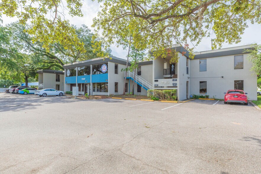 Bureau dans Tampa, FL à vendre - Photo de l’immeuble – Image 3 sur 10